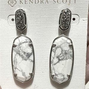 VVGUC Kendra Scott Elle Statement earrings